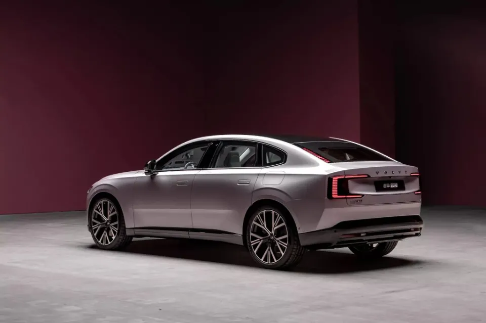 Volvo ES90, Carscoops