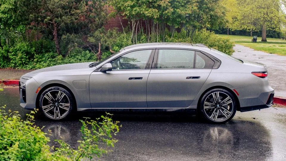 bmw-750e-xdrive