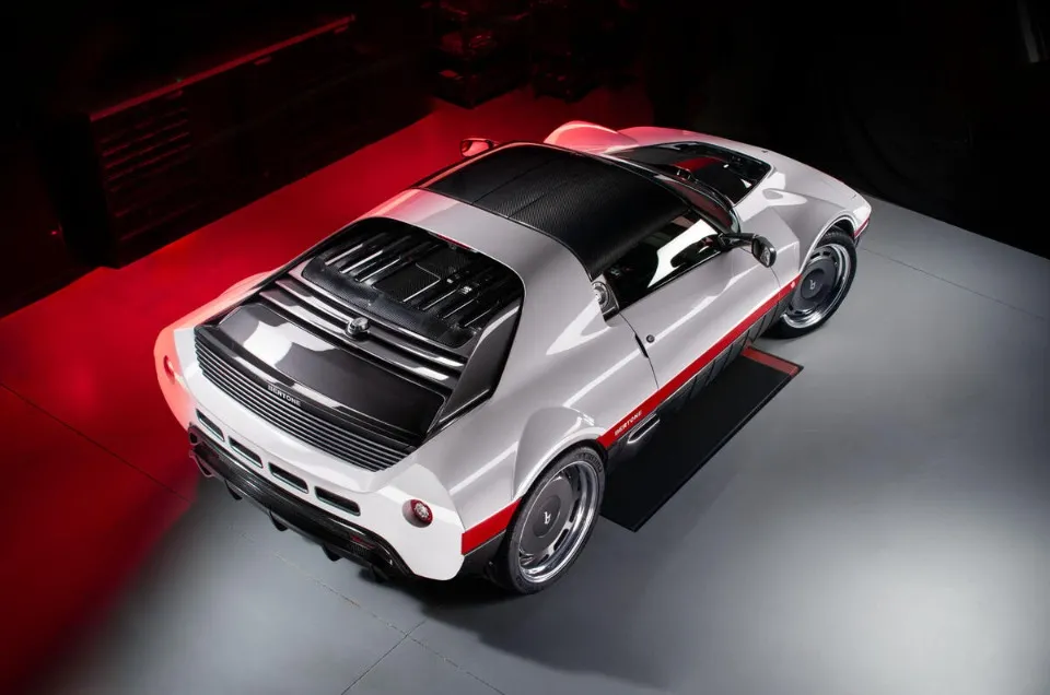 bertone-runabout-front-quarter